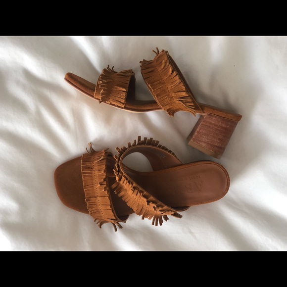 ABLE Facunda Block Heels with fringe - Picture 3 of 8